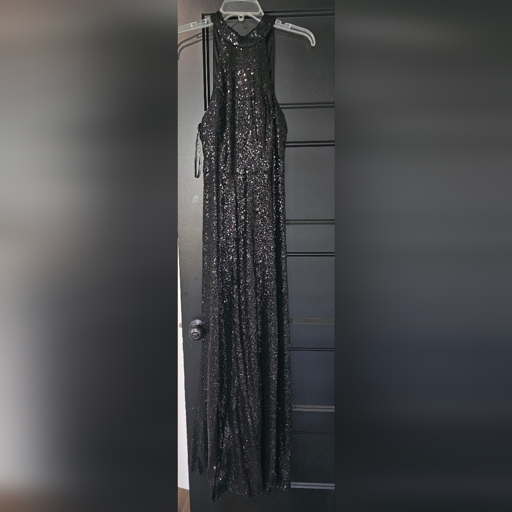 Relvery Size 6 Dress